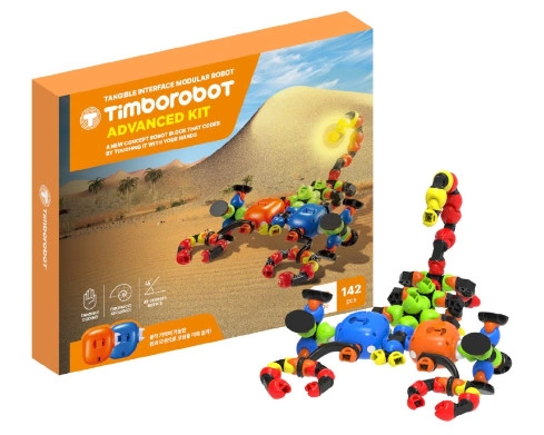 Timbo Robot Advanced Kitのパッケージと、組み立てられたカラフルな作品